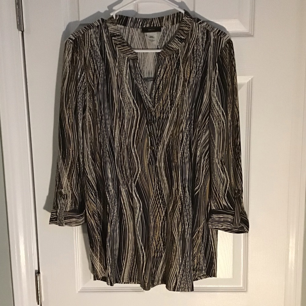 Verarose Top With Button Sleeve Size -L